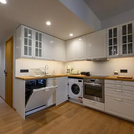 Apartament Plato 88 *
