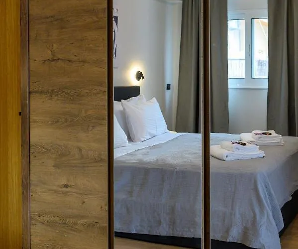 Plato 88 Каламата