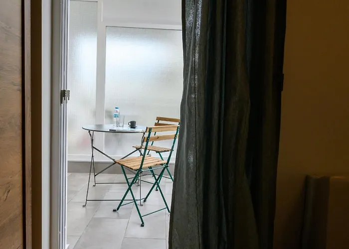 Διαμέρισμα Plato 88 *